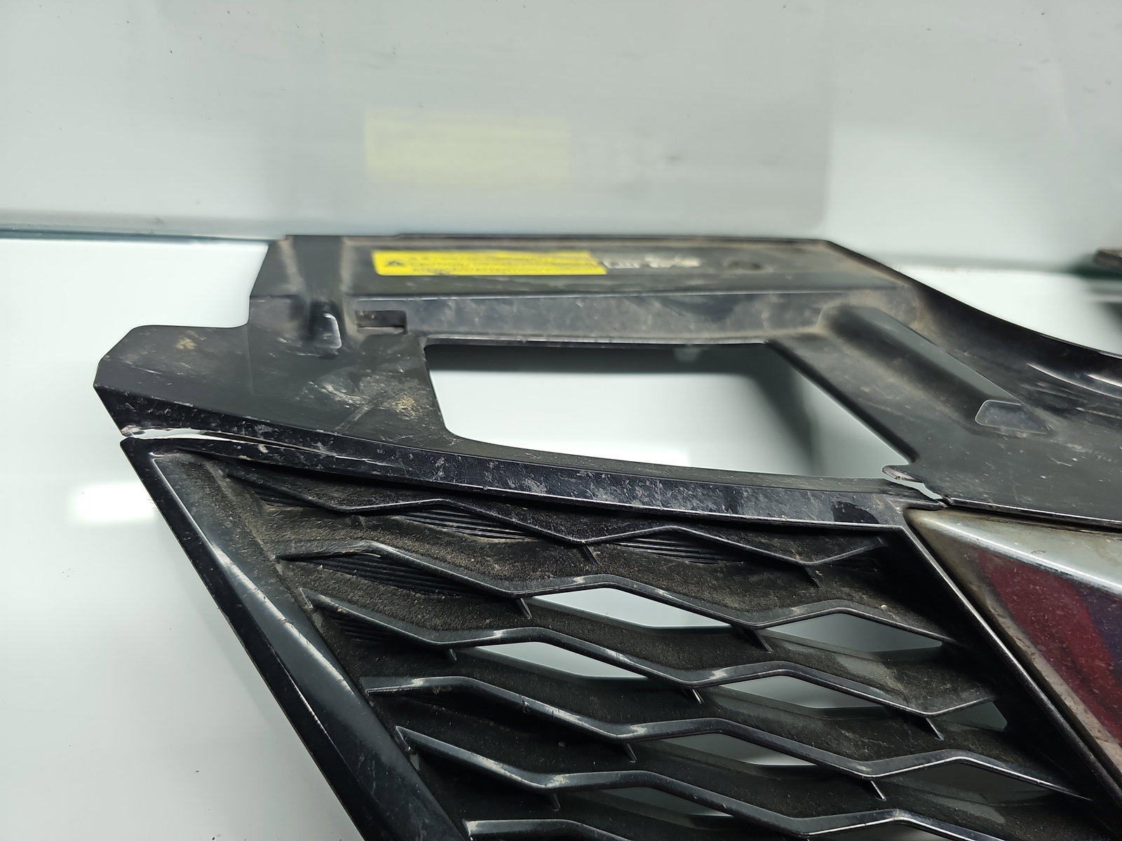 Grila bara fata Nissan X-Trail (T32) [Fabr 2013-prezent] 62310-4CE0A - imagine 4