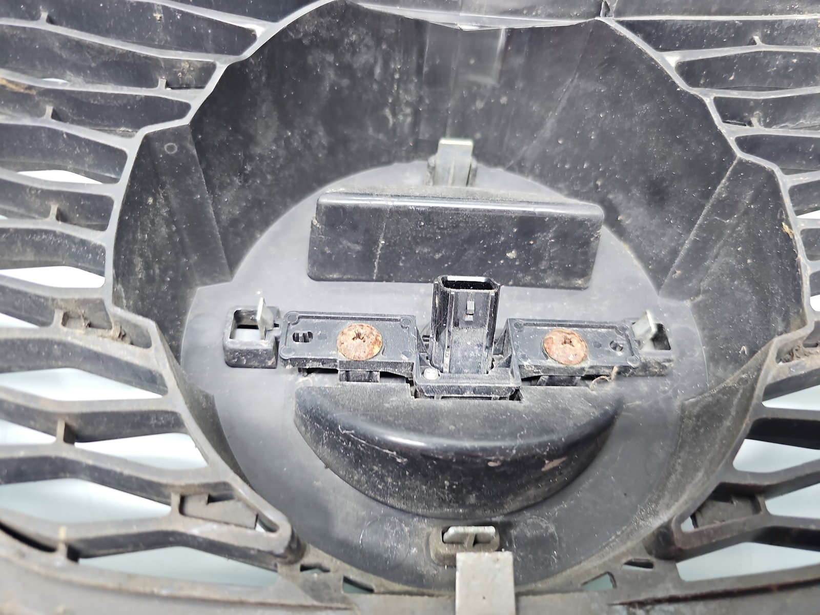 Grila bara fata Nissan X-Trail (T32) [Fabr 2013-prezent] 62310-4CE0A - imagine 6