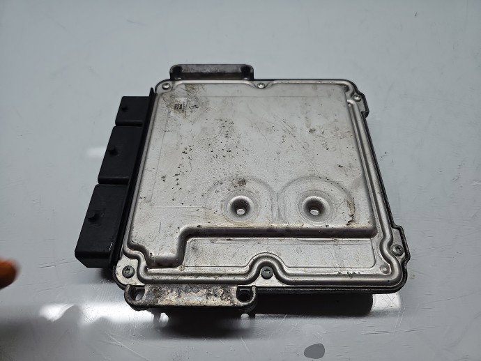 Calculator motor ECU Renault Clio 4 (B98) Hatchback [Fabr 2012-2020] 237102747R 1.5 DCI K9K612 66KW / 90CP