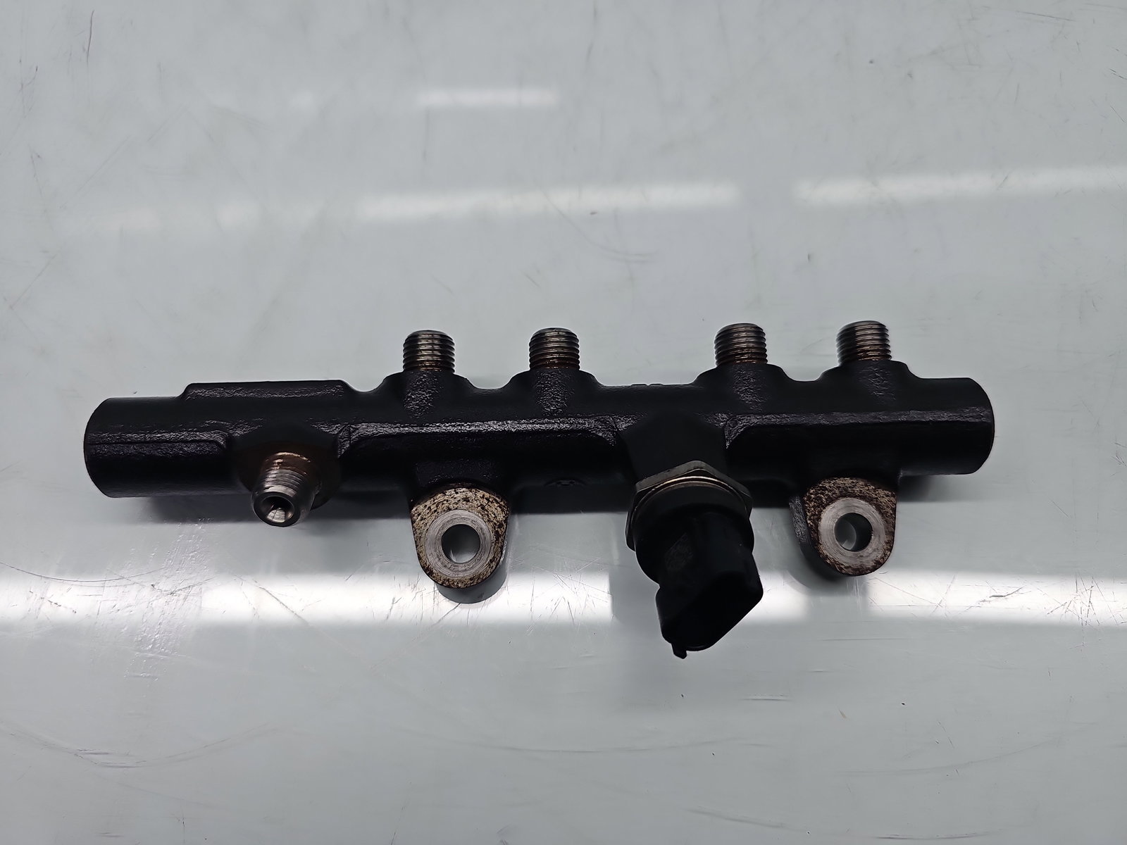 Rampa injectoare Renault Clio 4 (B98) Hatchback [Fabr 2012-2020] 175215346R 1.5 DCI K9K612 66KW / 90CP - imagine 1