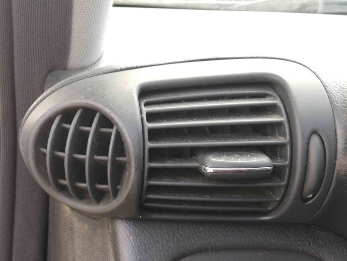Grila aerisire stanga OEM Mercedes Clasa C (W203) [Fabr 2000-2007] 2.2 CDI