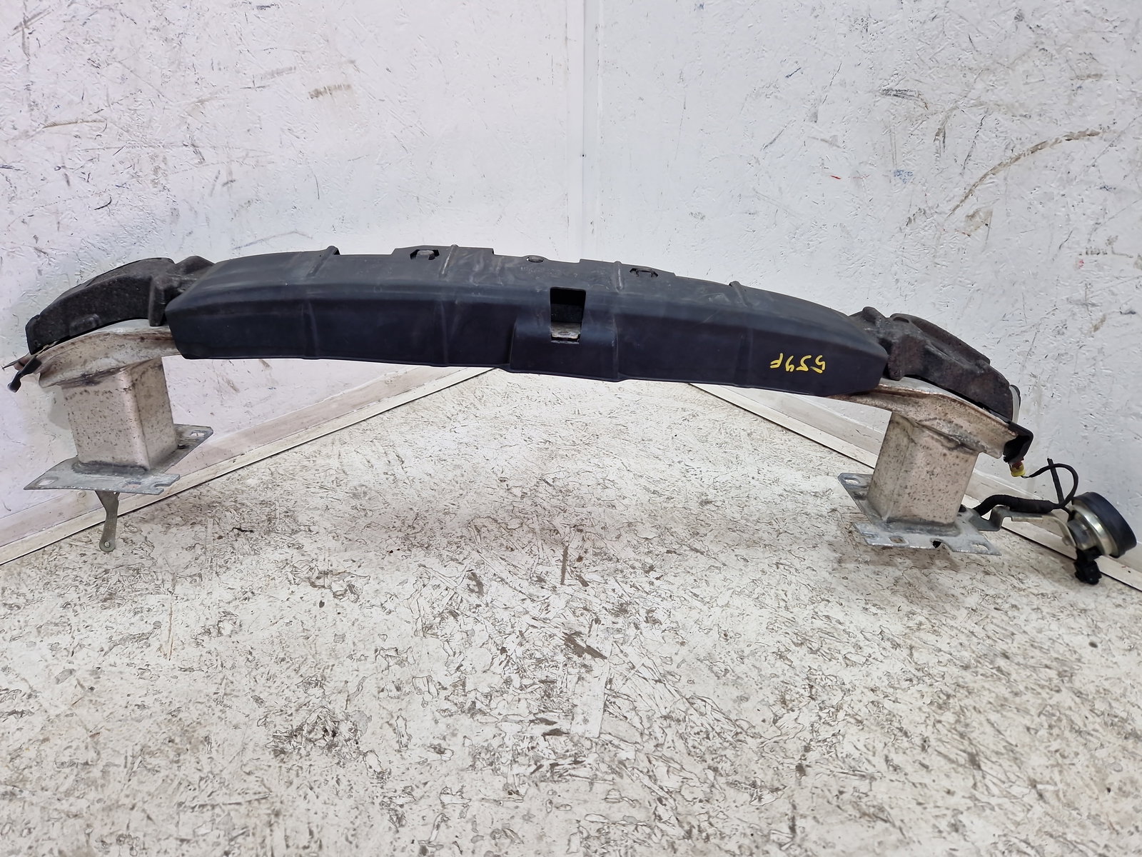 Armatura bara fata AUDI A3 (8VS) [Fabr 2013-prezent] Berlina S-line 8V0807109B - imagine 1