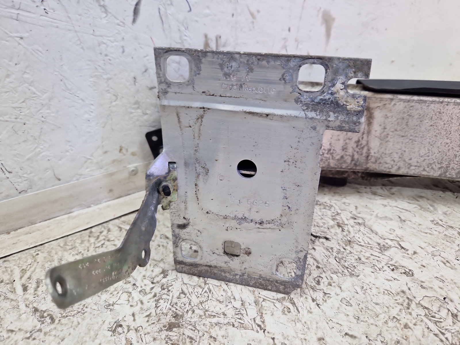 Armatura bara fata AUDI A3 (8VS) [Fabr 2013-prezent] Berlina S-line 8V0807109B - imagine 5