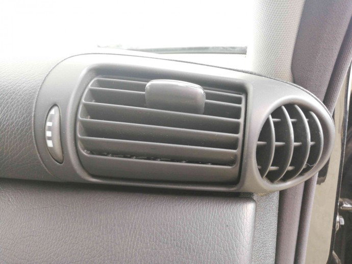 Grila aerisire dreapta OEM Mercedes Clasa C (W203) [Fabr 2000-2007] 2.2 CDI