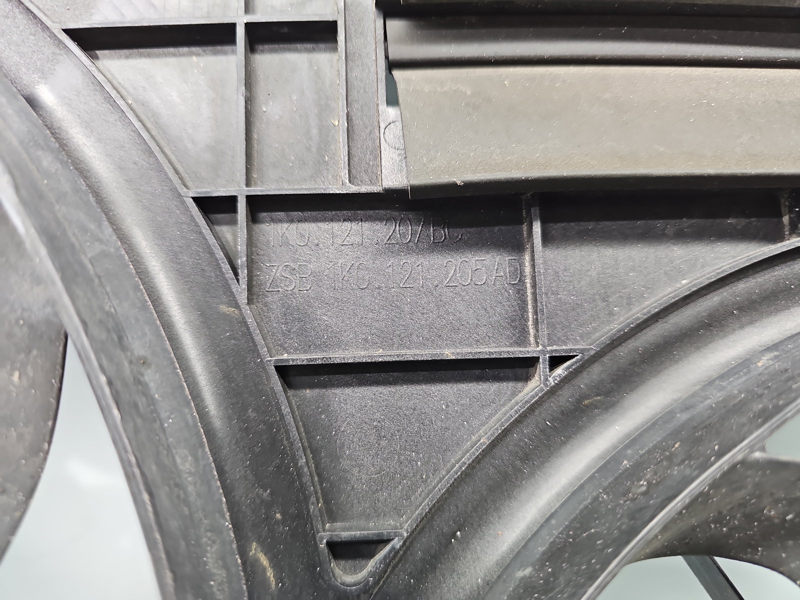 Electroventilator Volkswagen Passat B7 (365) [Fabr 2010-2014] 1K0121205AD 2.0 TDI CFFB 103KW / 140CP - imagine 5