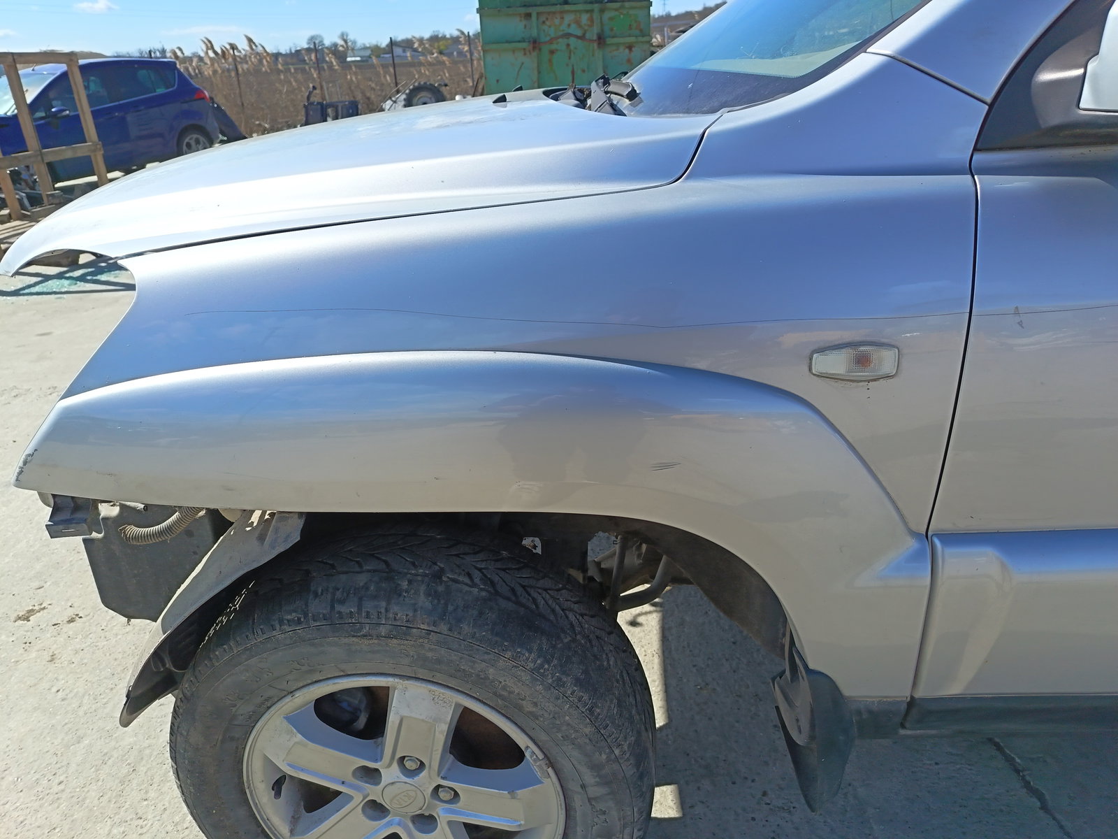 Aripa stanga fata KIA Sportage II [Fabr 2004-2010]