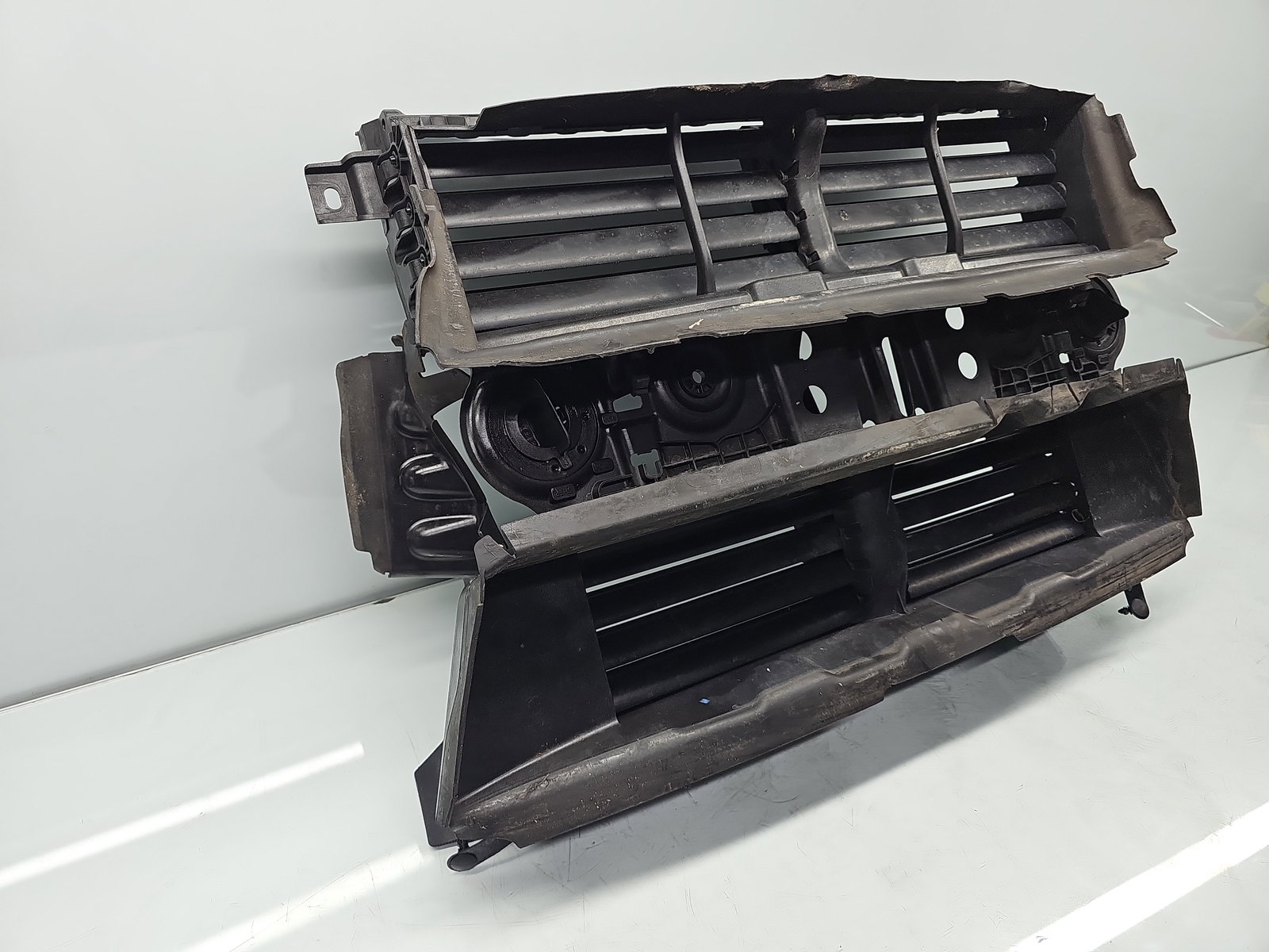 Deflector aer Ford Kuga II [Fabr 2012-prezent] SUV Facelift GV4B-8475-AC - imagine 2