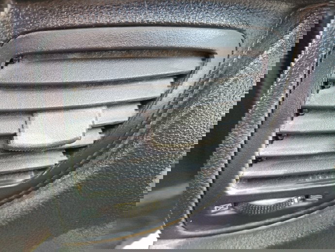 Grila aerisire stanga KIA Sportage II [Fabr 2004-2010]