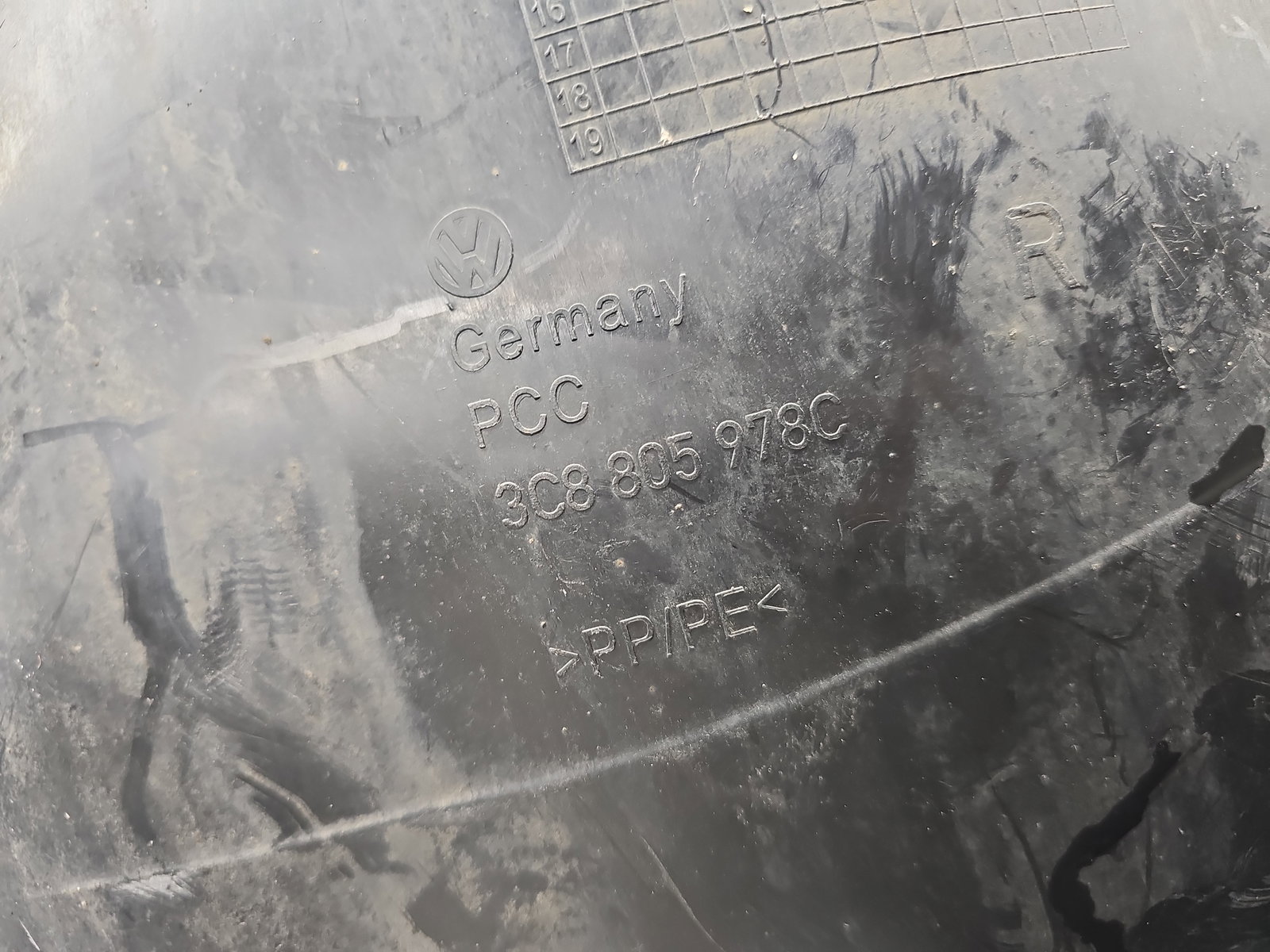 Carenaj roata dreapta fata Volkswagen Passat CC (358) Facelift [Fabr 2012-2016] 3C8805978C - imagine 4