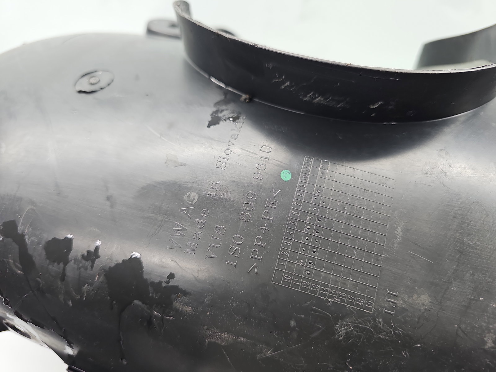 Carenaj roata stanga fata Volkswagen UP [Fabr 2011-2019] 1S0809961D - imagine 5