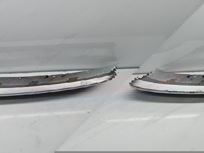 Ornament bara spate MITSUBISHI Outlander II [Fabr 2006-2015] 6400A422