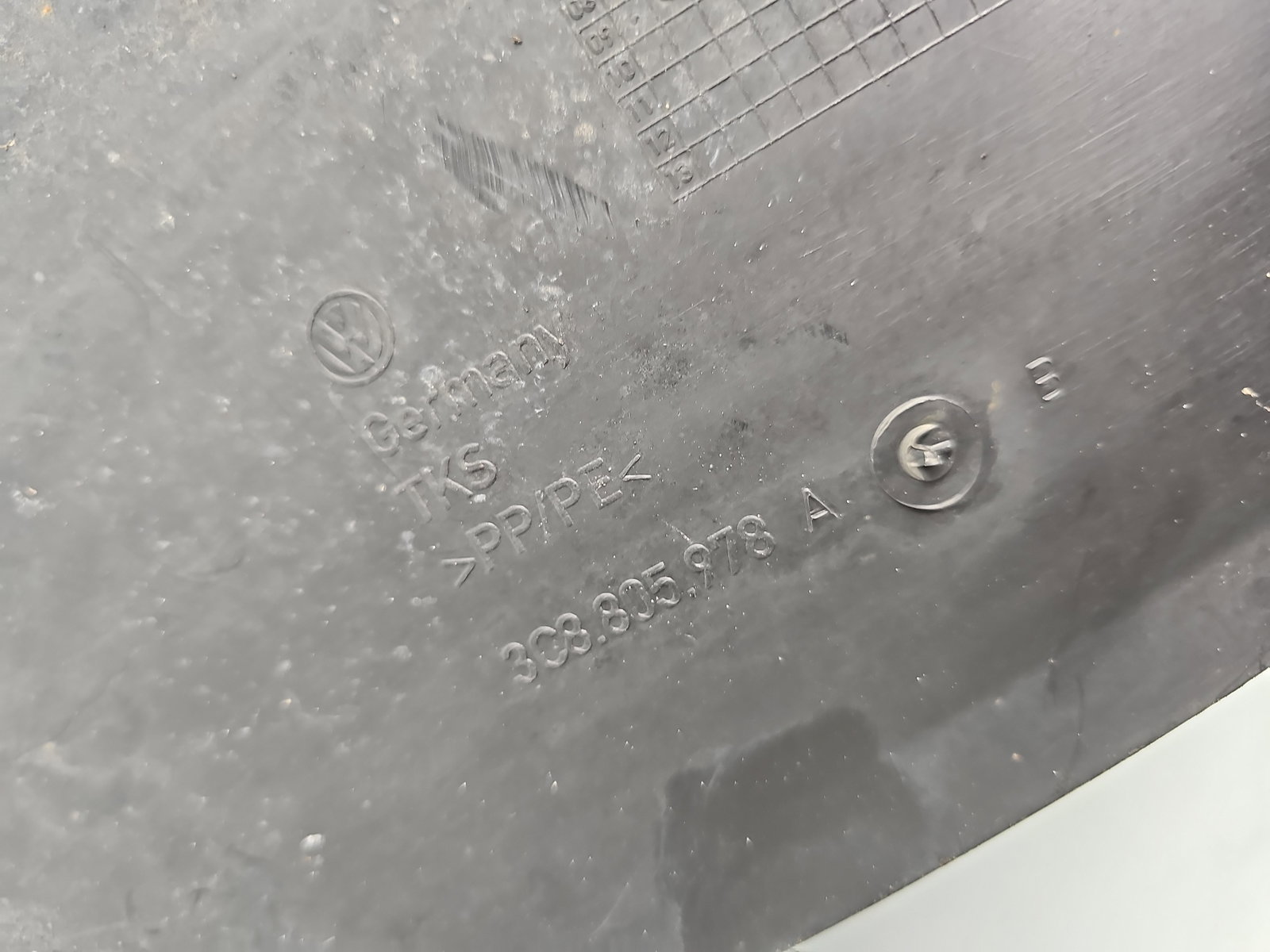 Carenaj roata dreapta fata Volkswagen Passat CC (357) [Fabr 2008-2012] 3C8805978A - imagine 4