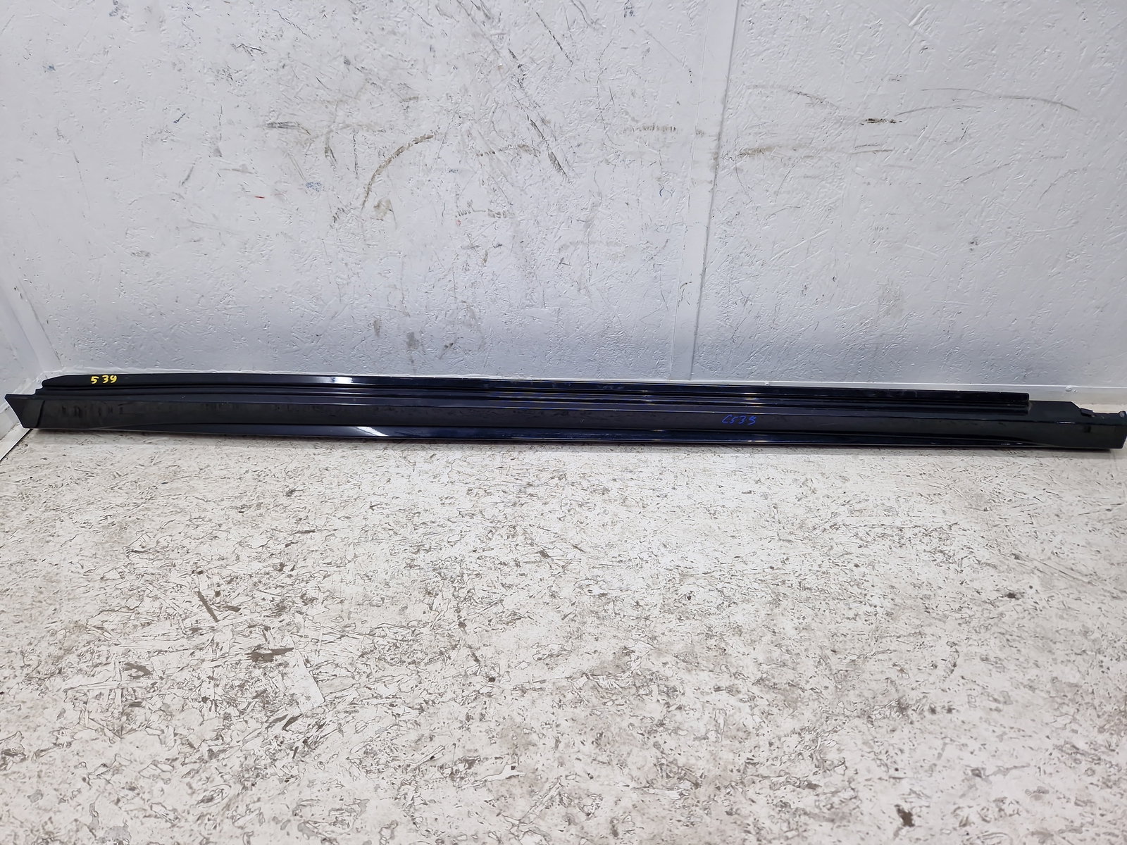 Prag lateral dreapta Mercedes Clasa A (W177) [Fabr 2019-2024] Berlina AMG 191U Negru Cosmos - imagine 1