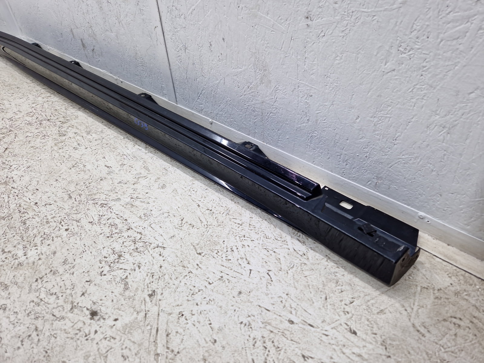 Prag lateral dreapta Mercedes Clasa A (W177) [Fabr 2019-2024] Berlina AMG 191U Negru Cosmos - imagine 2