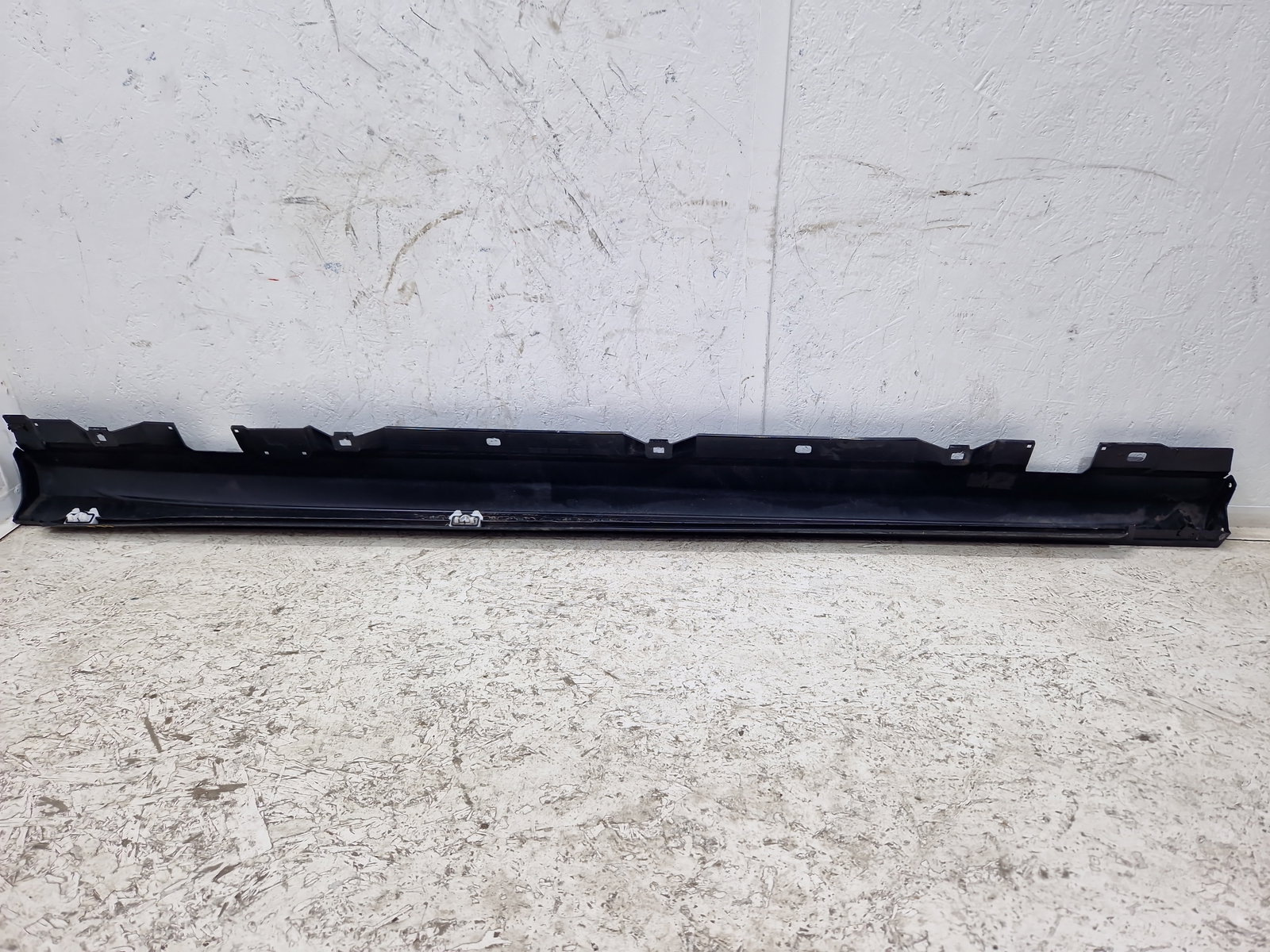 Prag lateral dreapta Mercedes Clasa A (W177) [Fabr 2019-2024] Berlina AMG 191U Negru Cosmos - imagine 5