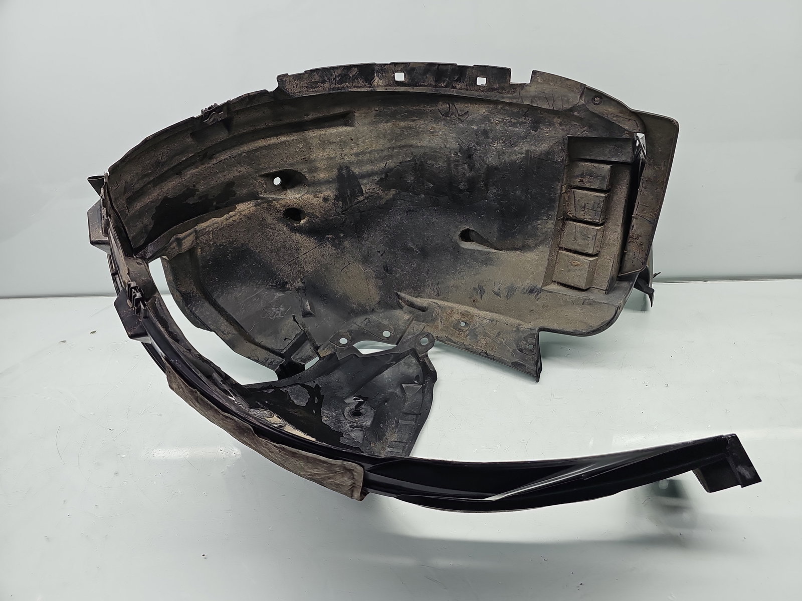 Carenaj roata dreapta fata Nissan X-Trail (T32) [Fabr 2013-prezent] OEM - imagine 2