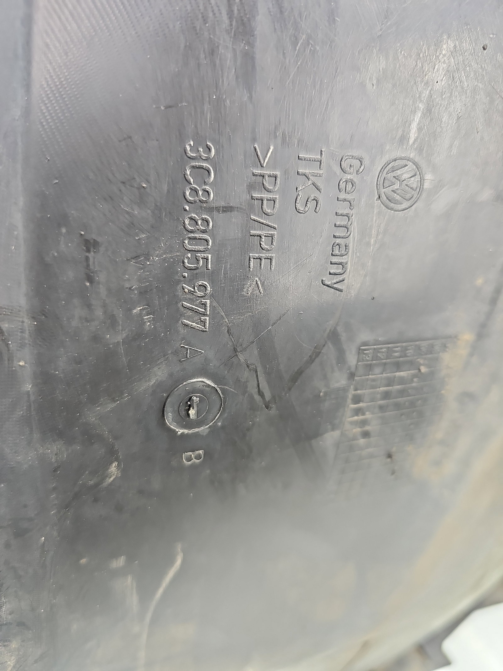 Carenaj roata stanga fata Volkswagen Passat CC (357) [Fabr 2008-2012] 3C8805977A - imagine 5