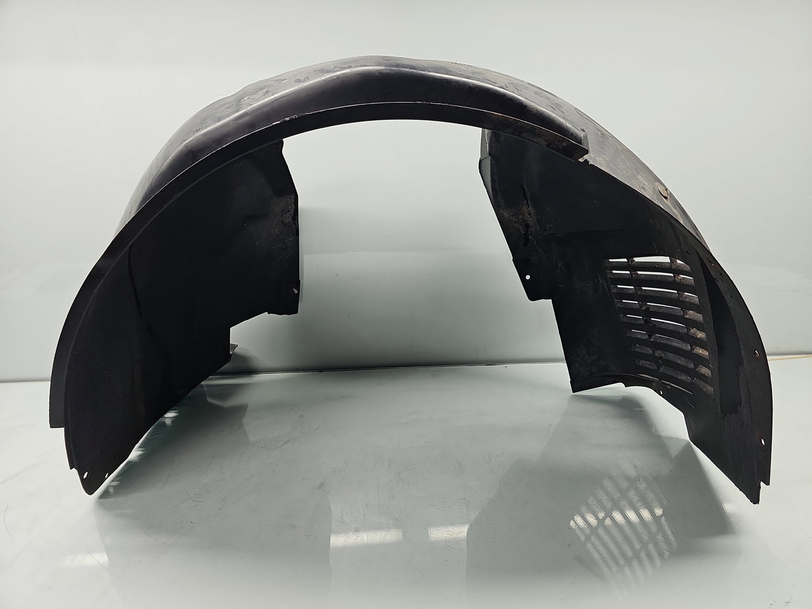 Carenaj roata dreapta fata Jaguar XF (X250) [Fabr 2008-2015] Facelift CX32-166562-AA - imagine 1