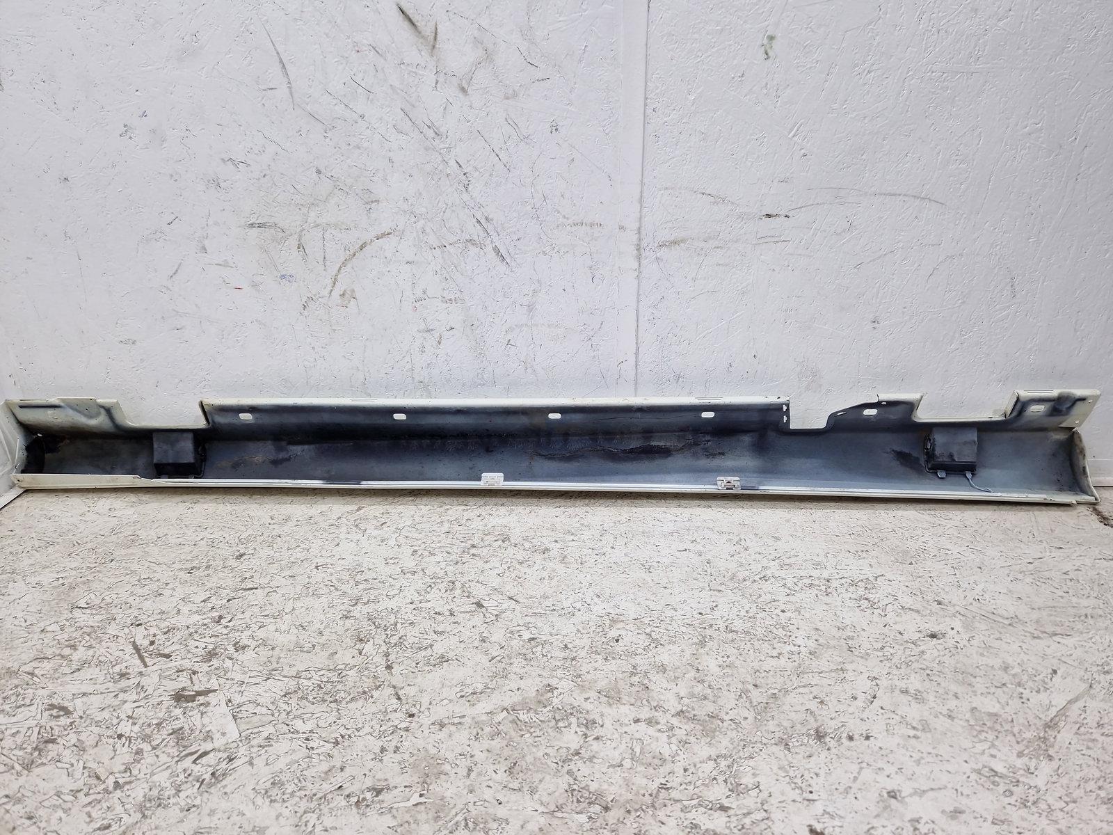 Prag lateral stanga Mercedes Clasa E (W212) [Fabr 2009-2016] Break AMG 650U Alb Calcite - imagine 3