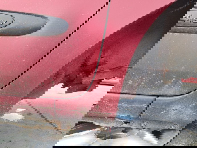 Aripa dreapta fata Renault Clio 2 [Fabr 1998-2004] ROSU