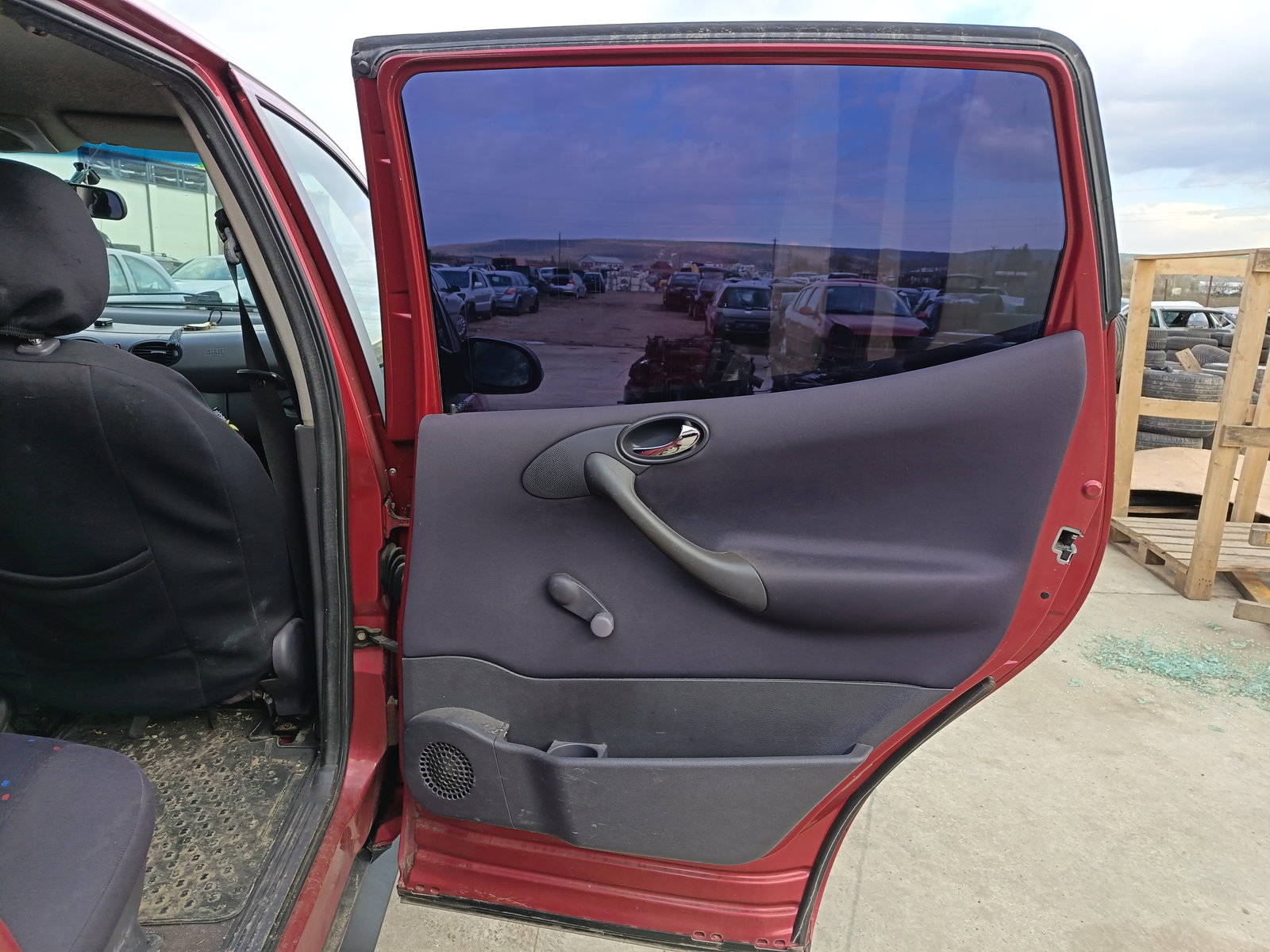 Usa dreapta spate Mercedes Clasa A (W168) [Fabr 1997-2004] ROSU - imagine 2