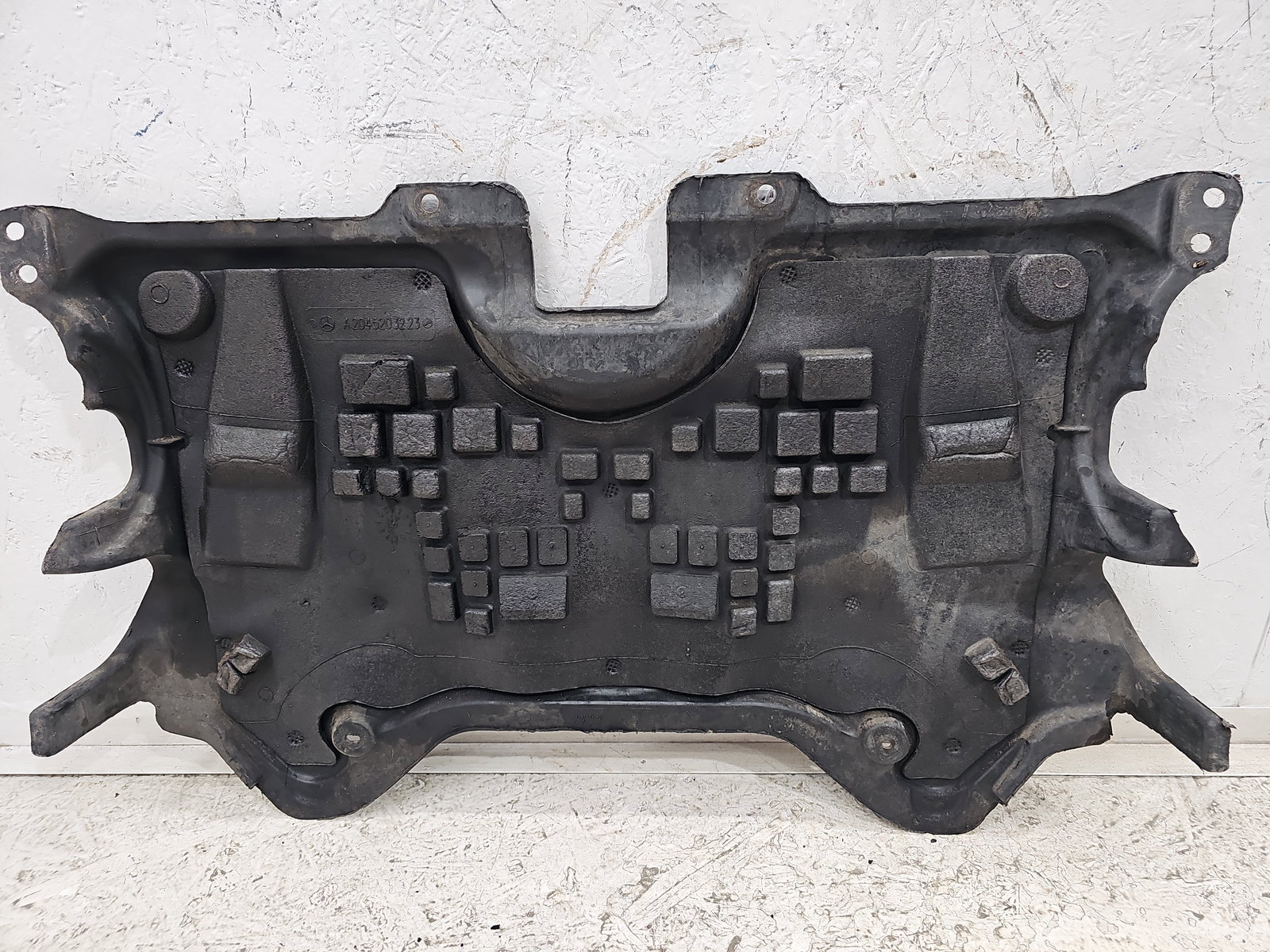 Scut motor Mercedes Clasa C (W204) [Fabr 2007-2014] Berlina Facelift, AMG A2045203223 - imagine 2