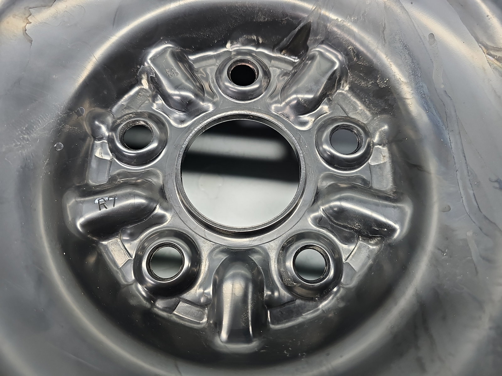 Roata rezerva slim Toyota Rav 4 IV (ZSA4, ALA4) [Fabr 2013-2018] SUV OEM - imagine 4