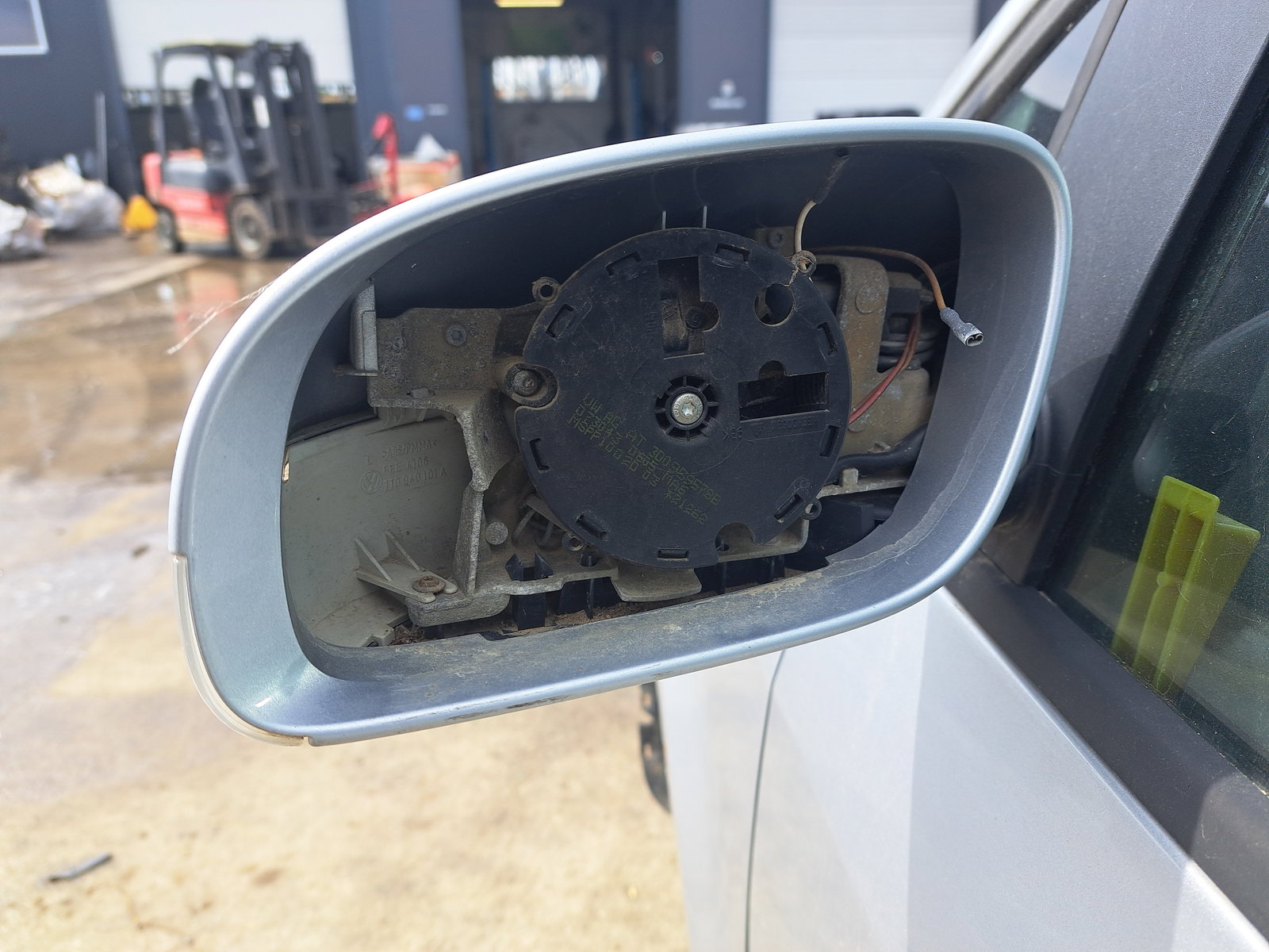 Carcasa oglinda stanga Volkswagen Touran (1T1, 1T2) [Fabr 2003-2010] LA7W - imagine 1