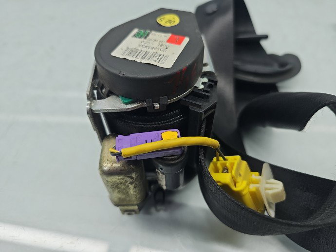 Centura stanga fata Volkswagen Golf 5 Plus (5M1) [Fabr 2005-2008] 5M1857705