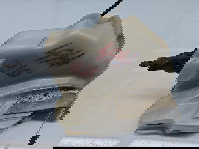 Broasca usa stanga fata Volkswagen Golf 5 Plus (5M1) [Fabr 2005-2008] 1K0837349A