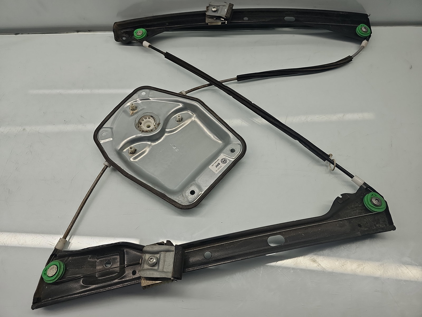 Macara electrica geam dreapta fata Volkswagen Golf 5 Plus (5M1) [Fabr 2005-2008] 1K3837462B