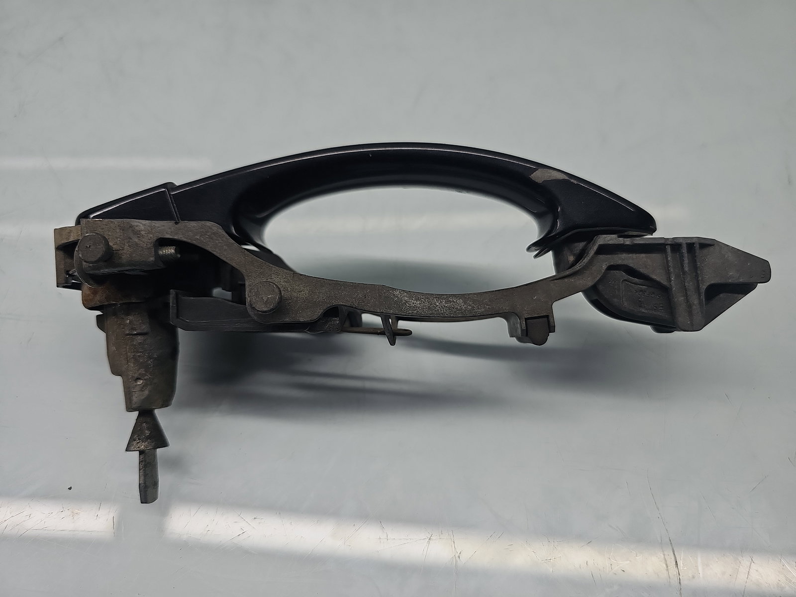 Maner usa stanga fata Volkswagen Golf 5 Plus (5M1) [Fabr 2005-2008] LC9Z - imagine 2