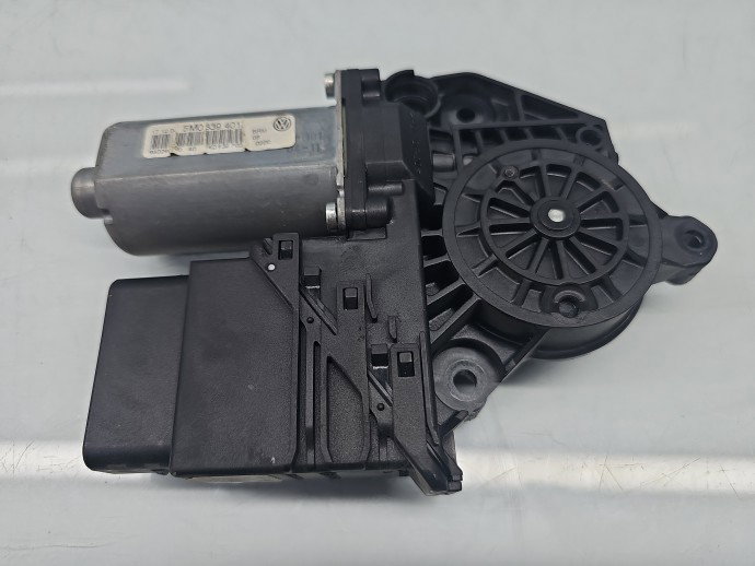 Motoras geam stanga spate Volkswagen Golf 5 Plus (5M1) [Fabr 2005-2008] 5M0839401