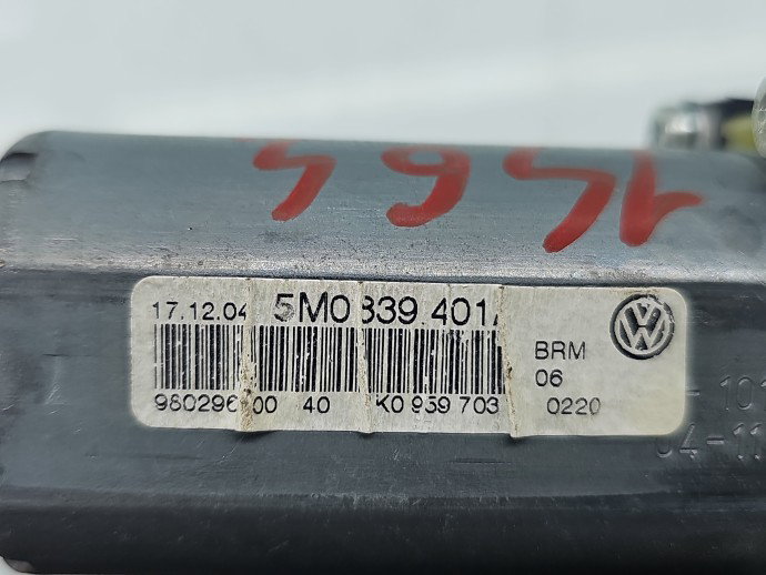 Motoras geam stanga spate Volkswagen Golf 5 Plus (5M1) [Fabr 2005-2008] 5M0839401