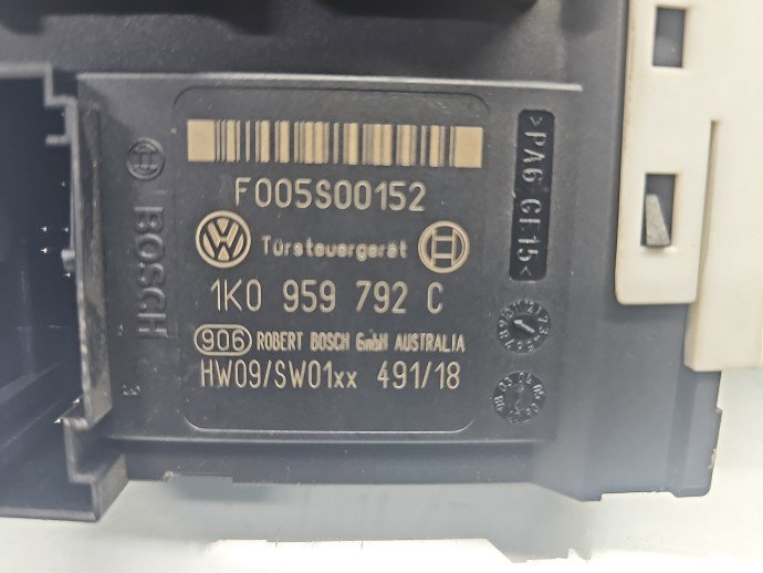 Motoras geam dreapta fata Volkswagen Golf 5 Plus (5M1) [Fabr 2005-2008] 1K0959792C