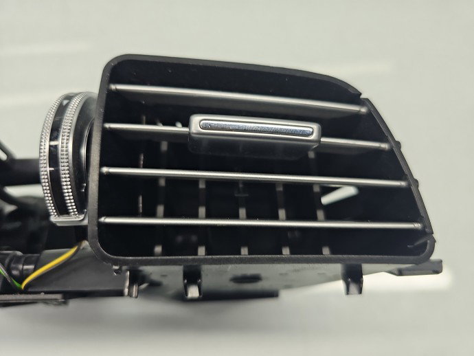 Grila aerisire centrala Mercedes Clasa E (W212) Facelift [Fabr 2009-2016] A2128303154