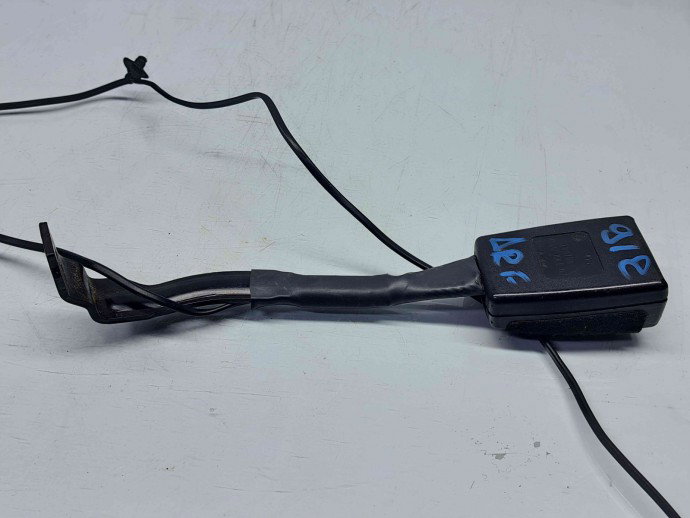  Capsa centura dreapta fata Volkswagen Passat CC (357) [Fabr 2008-2012] 1K8857756E