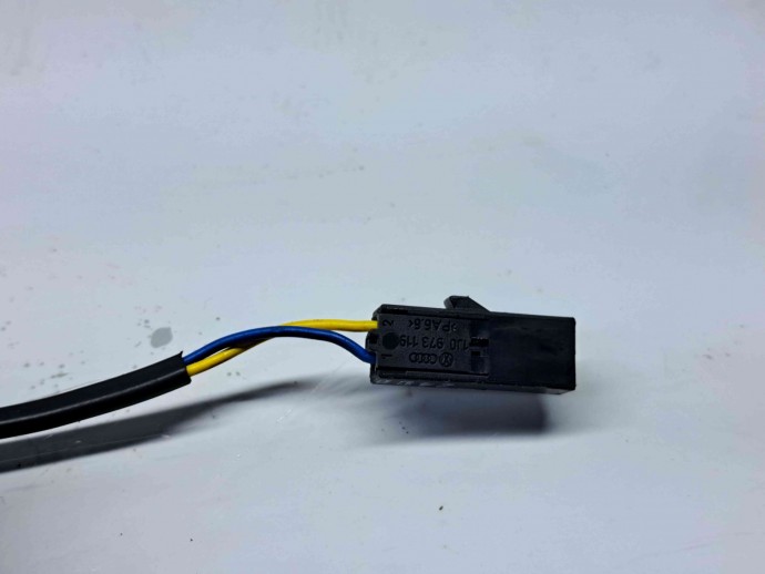  Capsa centura dreapta fata Volkswagen Passat CC (357) [Fabr 2008-2012] 1K8857756E