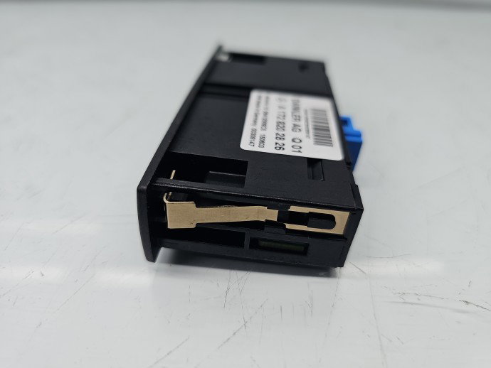 Conector auxiliar USB Mercedes Clasa E (W212) Facelift [Fabr 2009-2016] A1728202826