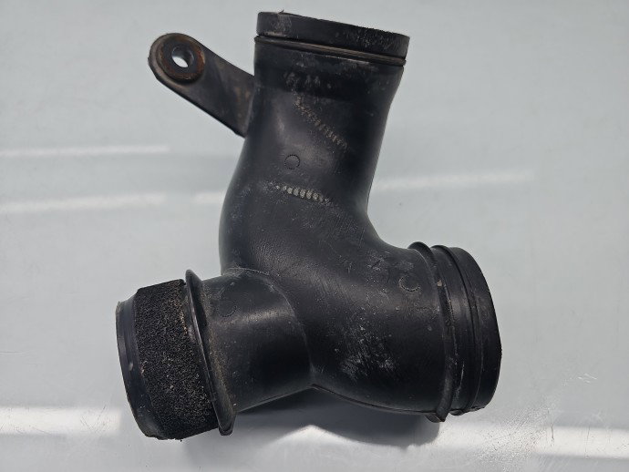Tub admisie aer KIA Sportage II [Fabr 2004-2010] 28211-2E100 2.0 G4GC 104KW / 141CP