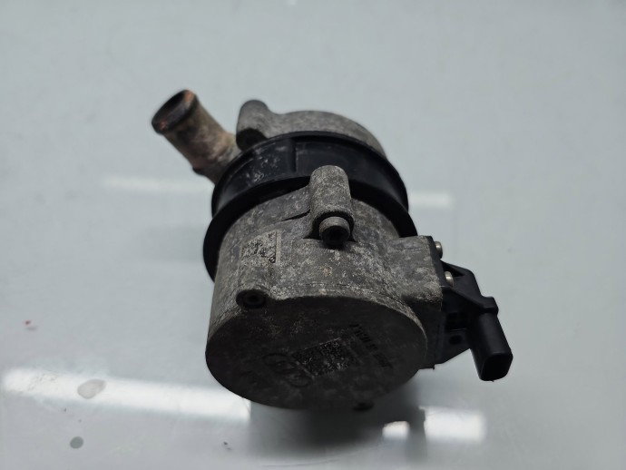 Pompa recirculare apa AUDI A4 (8K2, B8) [Fabr 2008-2015] 4H0965567 2.0 TDI CNHA 140KW / 190CP
