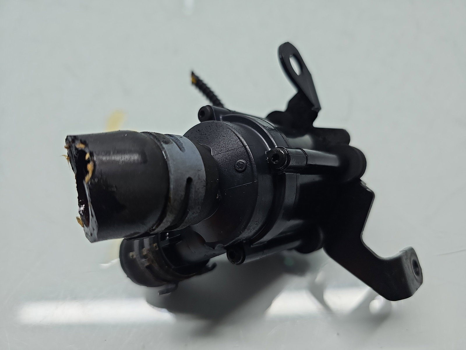 Pompa recirculare apa AUDI A4 (8K2, B8) [Fabr 2008-2015] 04L965559 2.0 TDI CNHA 140KW / 190CP - imagine 4