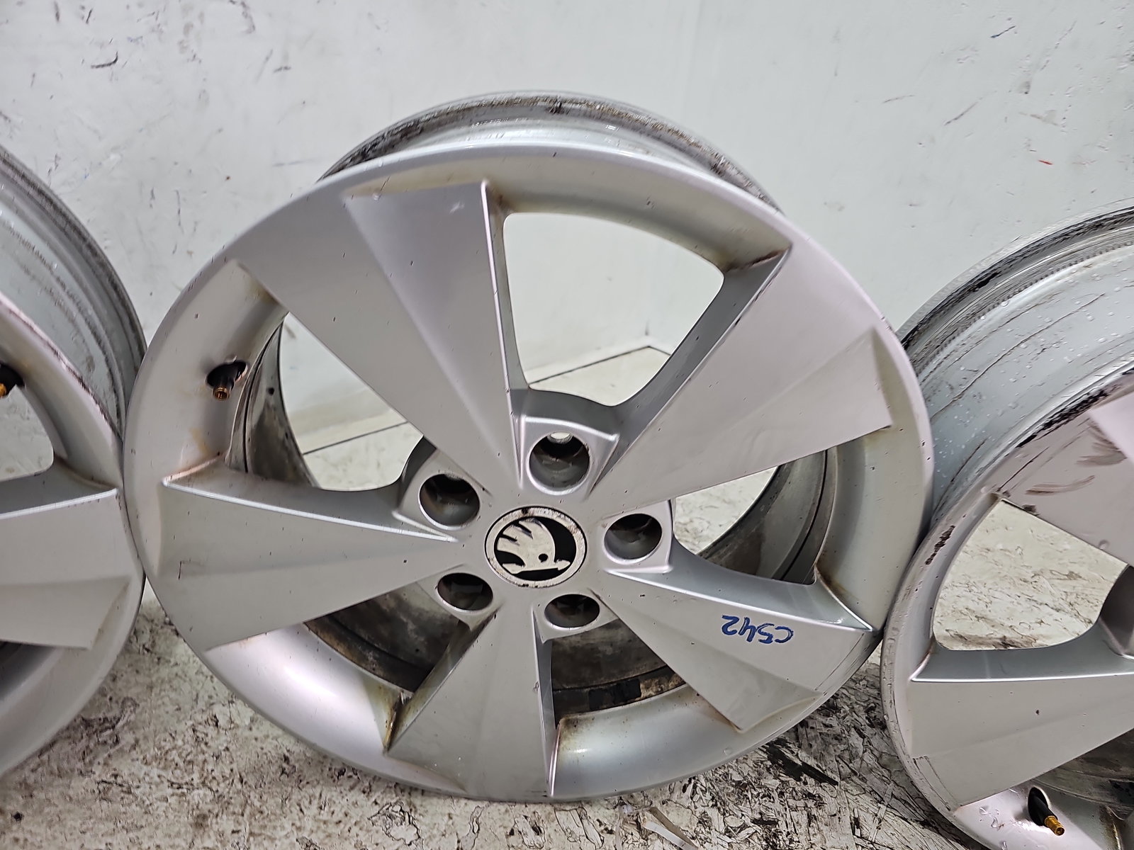 Set jante aliaj Skoda Octavia 3 (5E3) [Fabr 2012-2020] Berlina 5E0601025C - imagine 5