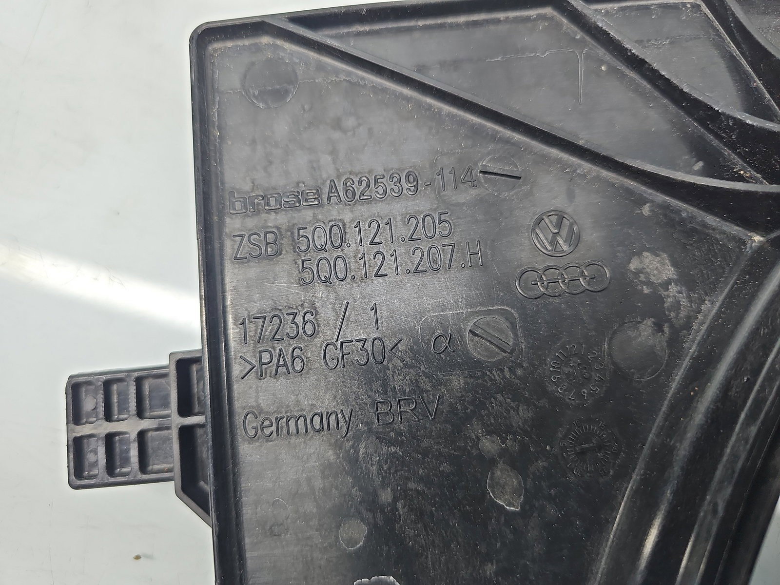 Electroventilator AUDI A3 Sportback (8VS, 8VM) [Fabr 2013-prezent] 5Q0121205 1.6 TDI CLHA 77KW / 105CP - imagine 2