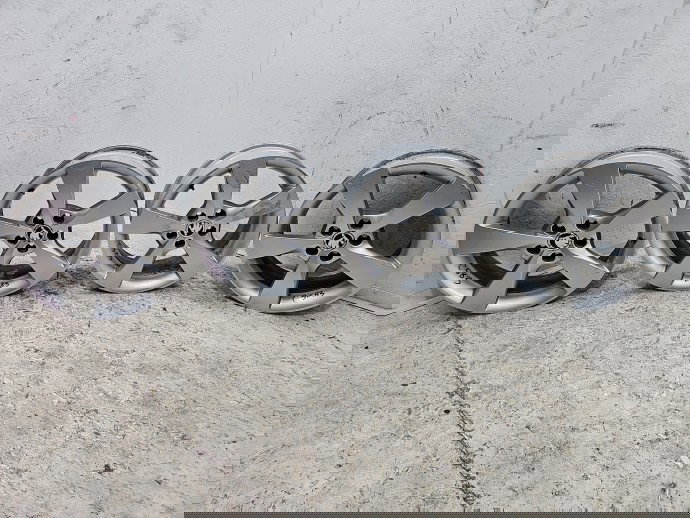 Set jante aliaj Skoda Rapid (NH3) [Fabr 2012-2019] Fastback 5JA601025A