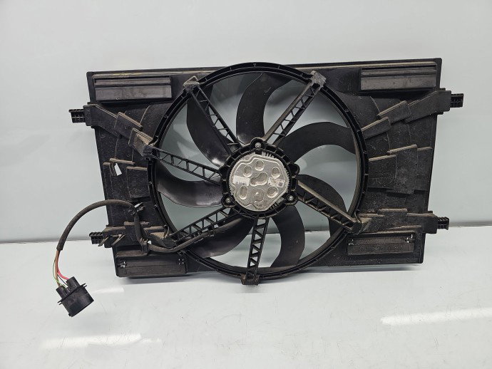 Electroventilator AUDI A3 Sportback (8VS, 8VM) [Fabr 2013-prezent] 5Q0121205AF 2.0 TDI CRMB 110KW / 150CP