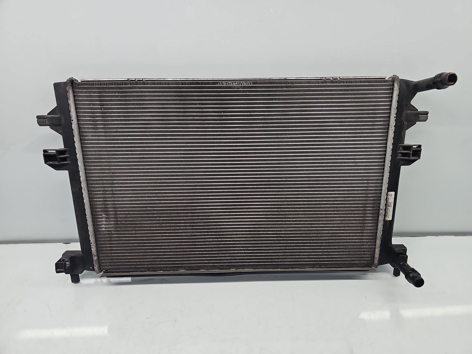 Radiator apa Volkswagen Passat B8 (3G2) [Fabr 2015-prezent] 5Q0121251GB 2.0 TDI CRMB 110KW / 150CP