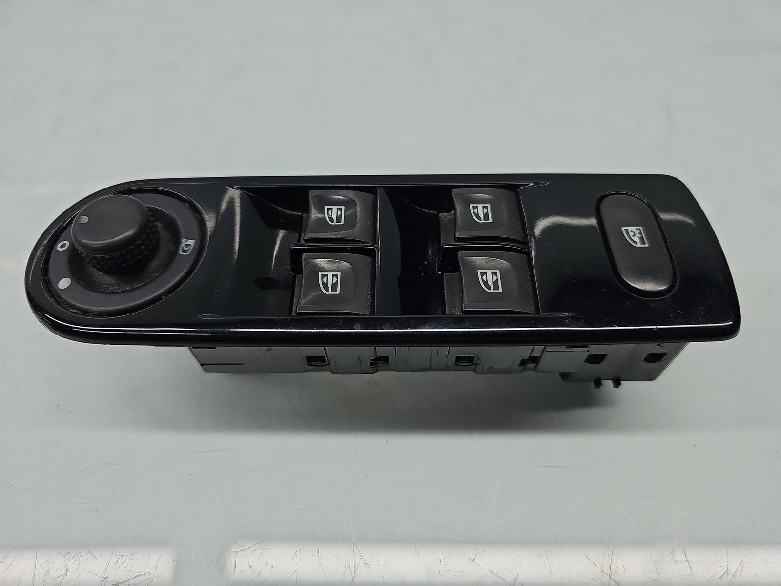 Butoane comanda geamuri sofer Renault Clio 4 (B98) Hatchback [Fabr 2012-2020] 254113300R - imagine 2