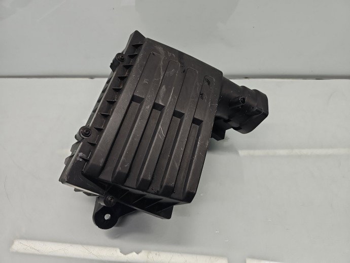 Carcasa filtru aer Volkswagen Passat B8 (3G2) [Fabr 2015-prezent] 5Q0129607AA 2.0 TDI CRMB 110KW / 150CP