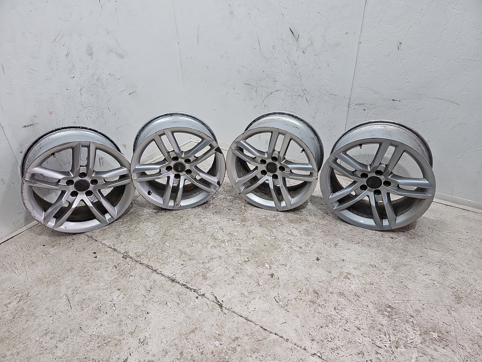 Set jante aliaj AUDI A4 (8K2, B8.5) [Fabr 2008-2015] Berlina Facelift 8T0601025CC